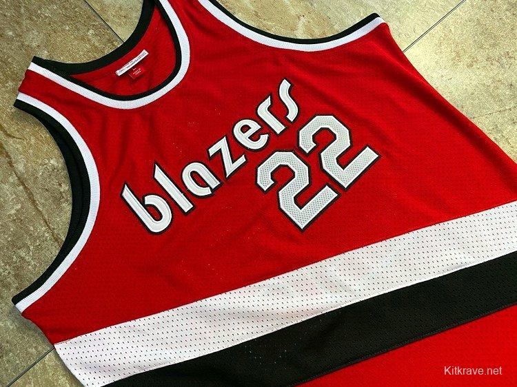 Men's Clyde Drexler Red Retro Classic Team Jersey