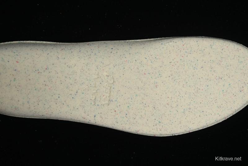 Asics Gel-Kayano 31 Running Shoes with Enhanced Cushion and Breathable Design - 1011B867-300