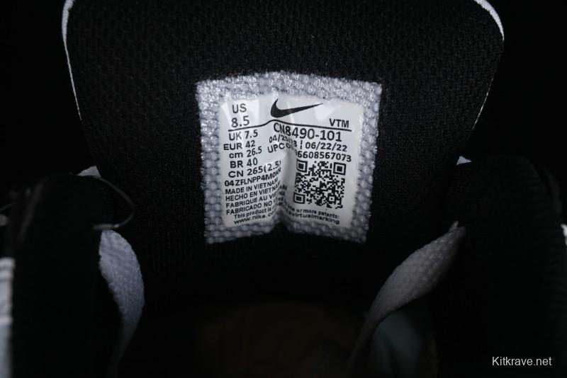 Nike Air Max 90 Retro Running Shoes with Air Cushion Technology - CN8490-101