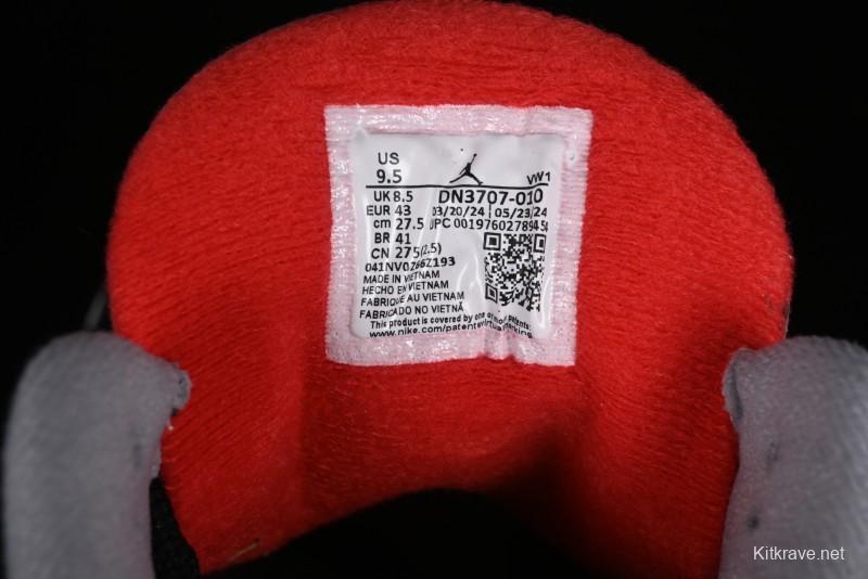 Nike Air Jordan 3 Retro Sneakers with Iconic Elephant Print and Visible Air Cushion - DN3707-010