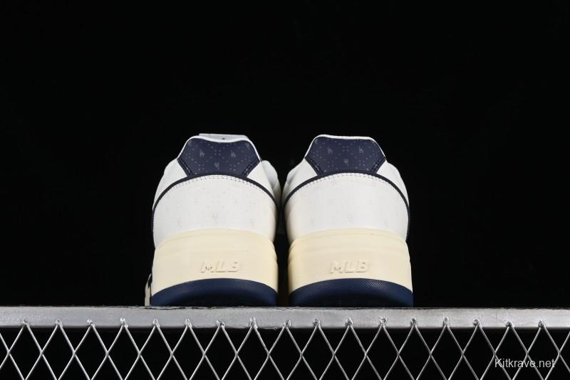 MLB Chunky Liner Basic New York Yankees Thick Sole Casual Sneakers with 6cm Height Increase - 3ASXCBO3N07NYD