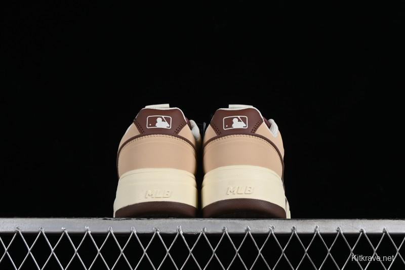 MLB Chunky Liner Basic New York Yankees Thick Sole Casual Sneakers with 6cm Height Increase - 3ASXCA12N43BGS