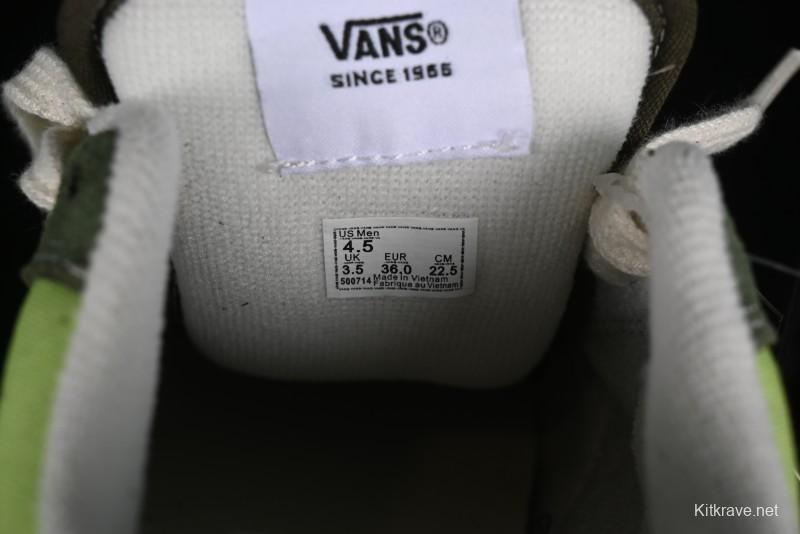 Vans Chukka Push Low-Top Skate Shoes with Slip-Resistant Sole in Apple Green - VN0008ZE08P