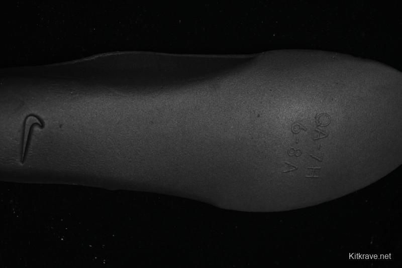 Nike Air Humara Retro Trail Running Shoes with 1990s Outdoor Style - AJ1102-001