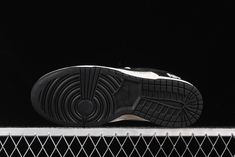Nike SB Dunk Low KAWS Series - Anniversary Edition Customized Low-Top Casual Skate Shoes MM1089-016