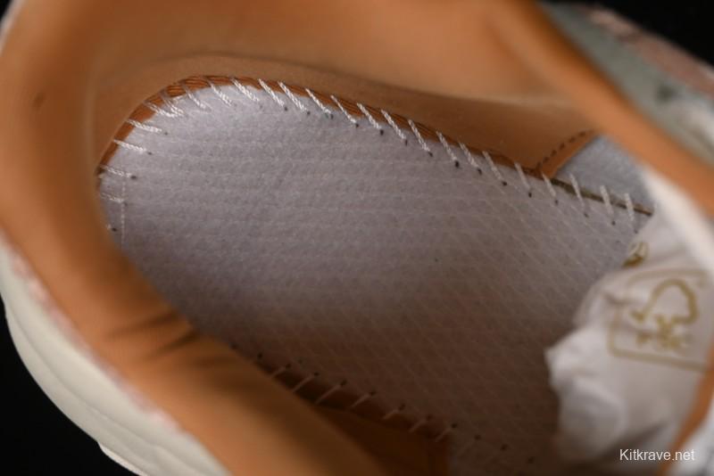 New York Yankees MLB Bigball Chunky Window Velvet Monogram Thick Sole Casual Running Shoes - 3ASHWVM4643BRS