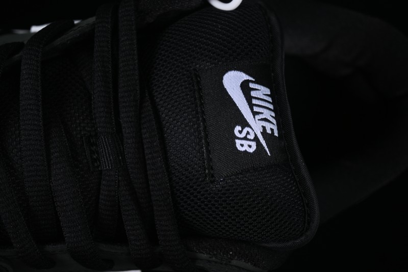Nike SB Dunk Low Suede Black Skateboarding Shoes - CD2563-006
