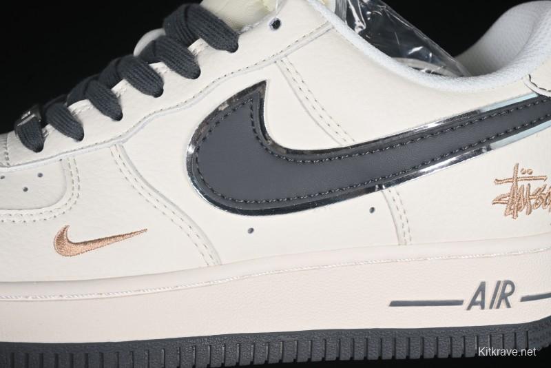 Nike Air Force 1 '07 Low Casual Sneakers in Black Pigskin - XZ6188-705