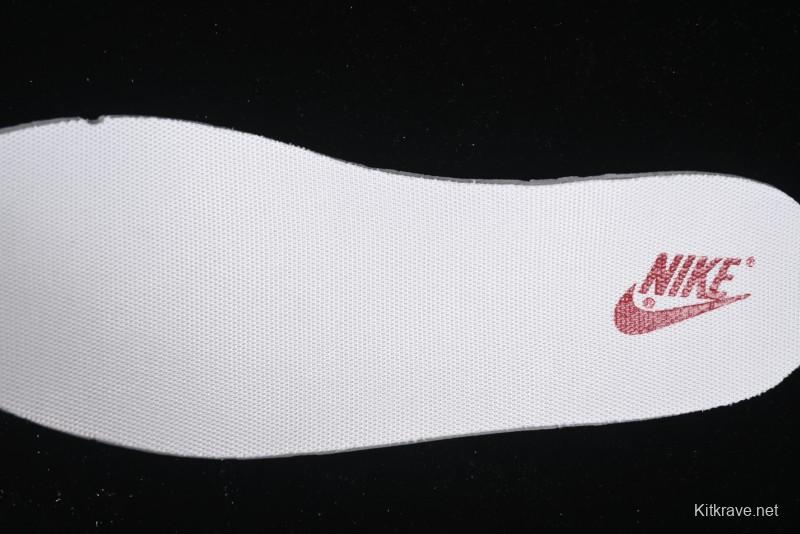 Nike SB Dunk Low Supreme Collaboration Year of the Snake Limited Edition Red Snake Print Anniversary Custom Low-Top Casual Sneakers - XS1086-015