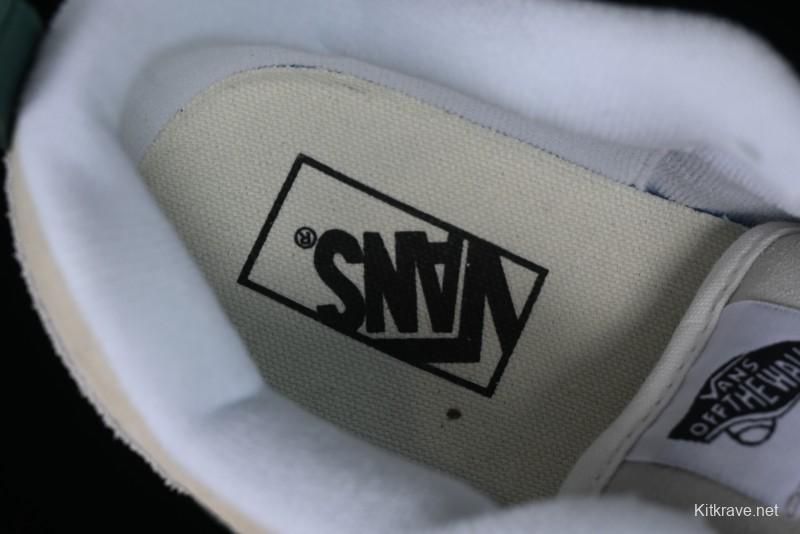 Vans Classics Knu Skool Retro Sneakers with Enlarged Toe and Thickened Tongue - VN009QCBDS