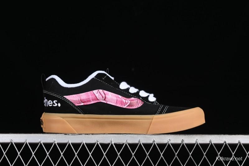Vans Classics Knu Skool Vulcanized Skate Shoes in Black & Pink - VN0014QC0BV