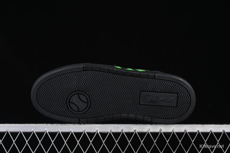 NY Yankees Black & Neon Green Sneakers - Classic Streetwear Style