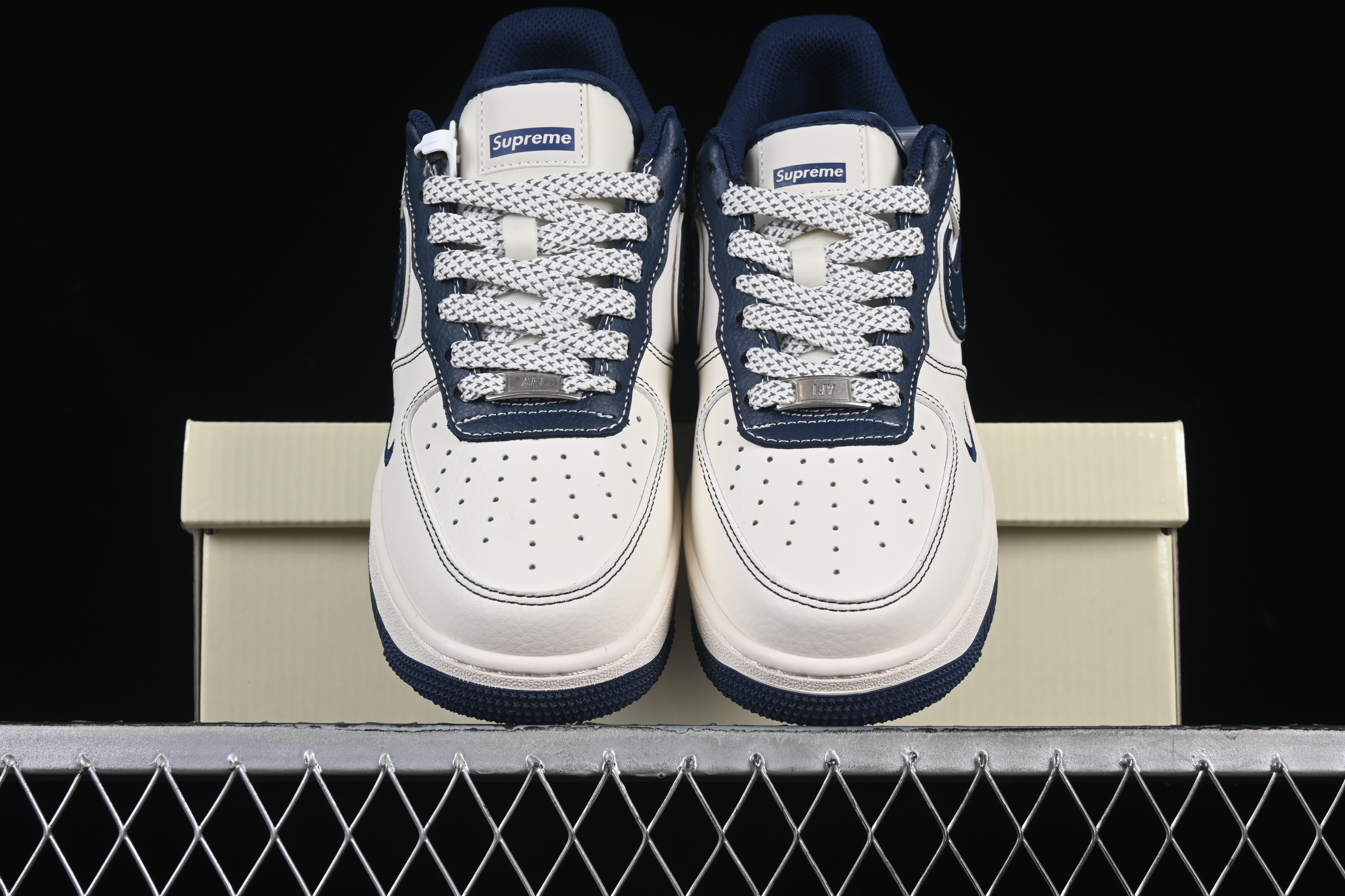 Nike Air Force 1 '07 Low Supreme Collaboration Dark Blue Swoosh Casual Sneakers - XS1958-524