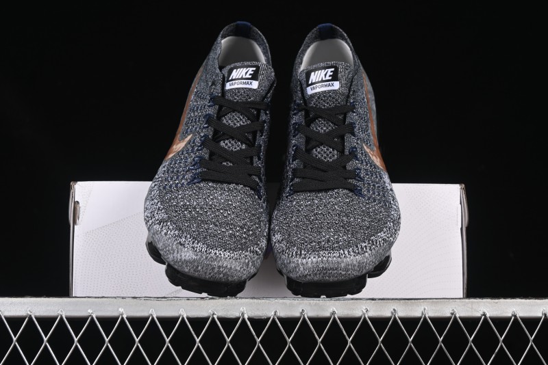Nike Vapormax Flyknit Breathable Casual Running Shoes with Full-Length Air Cushion - 849558-010