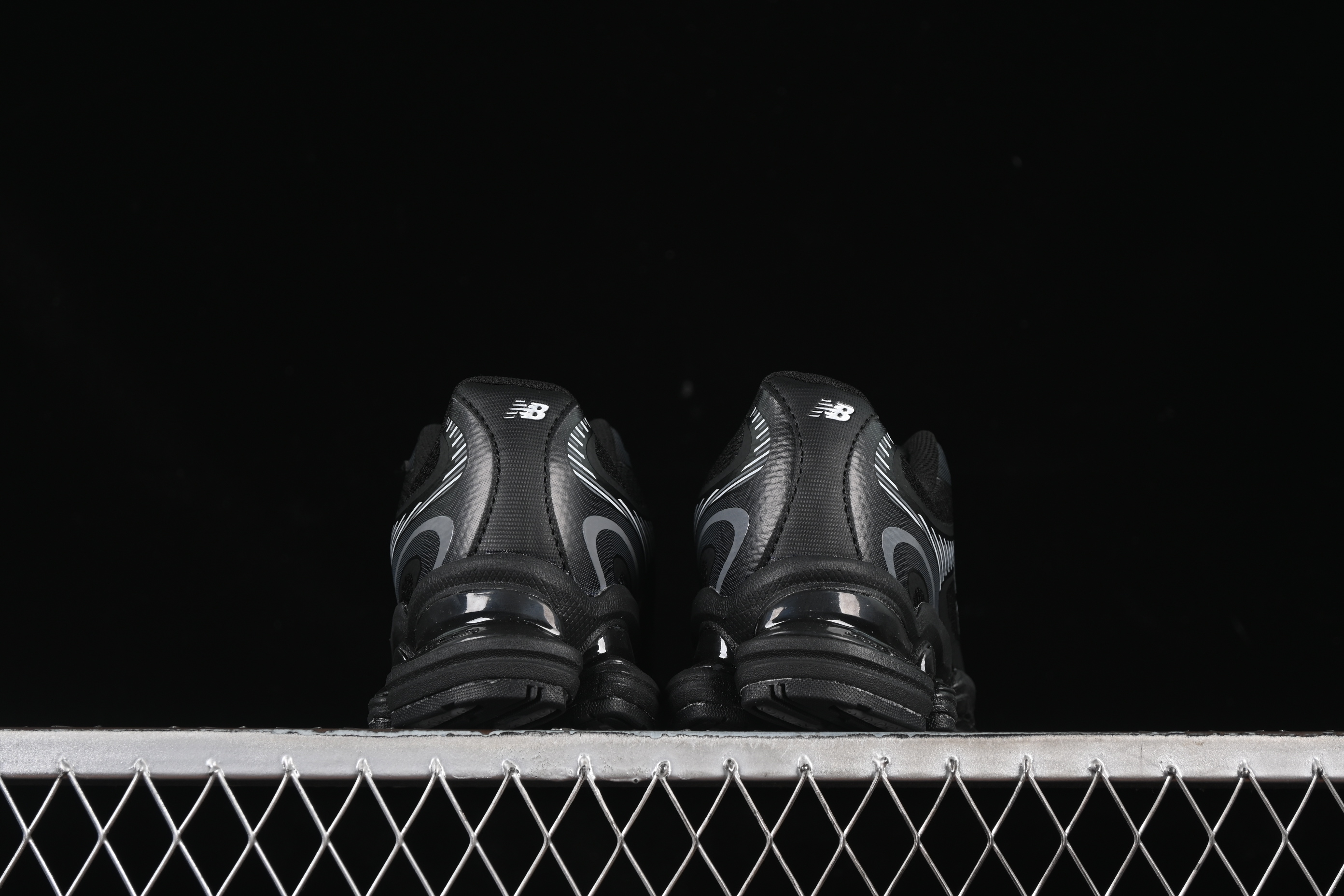 New Balance 2000 Series Retro Dad Style Casual Running Shoes - U2000BM
