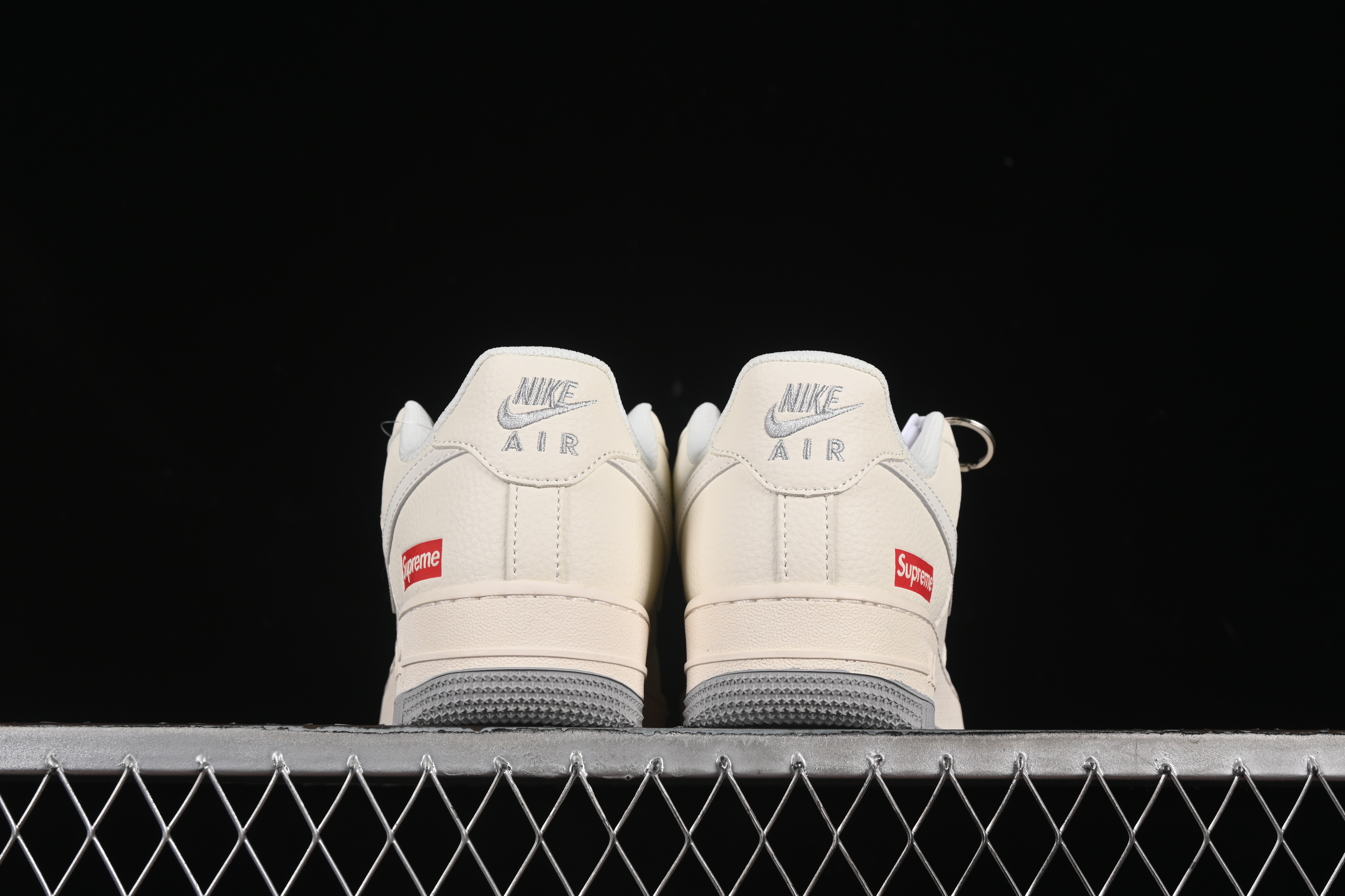 Nike Air Force 1 '07 Low Supreme Collaboration Two-Tone Red Grey Casual Sneakers - XX3168-157