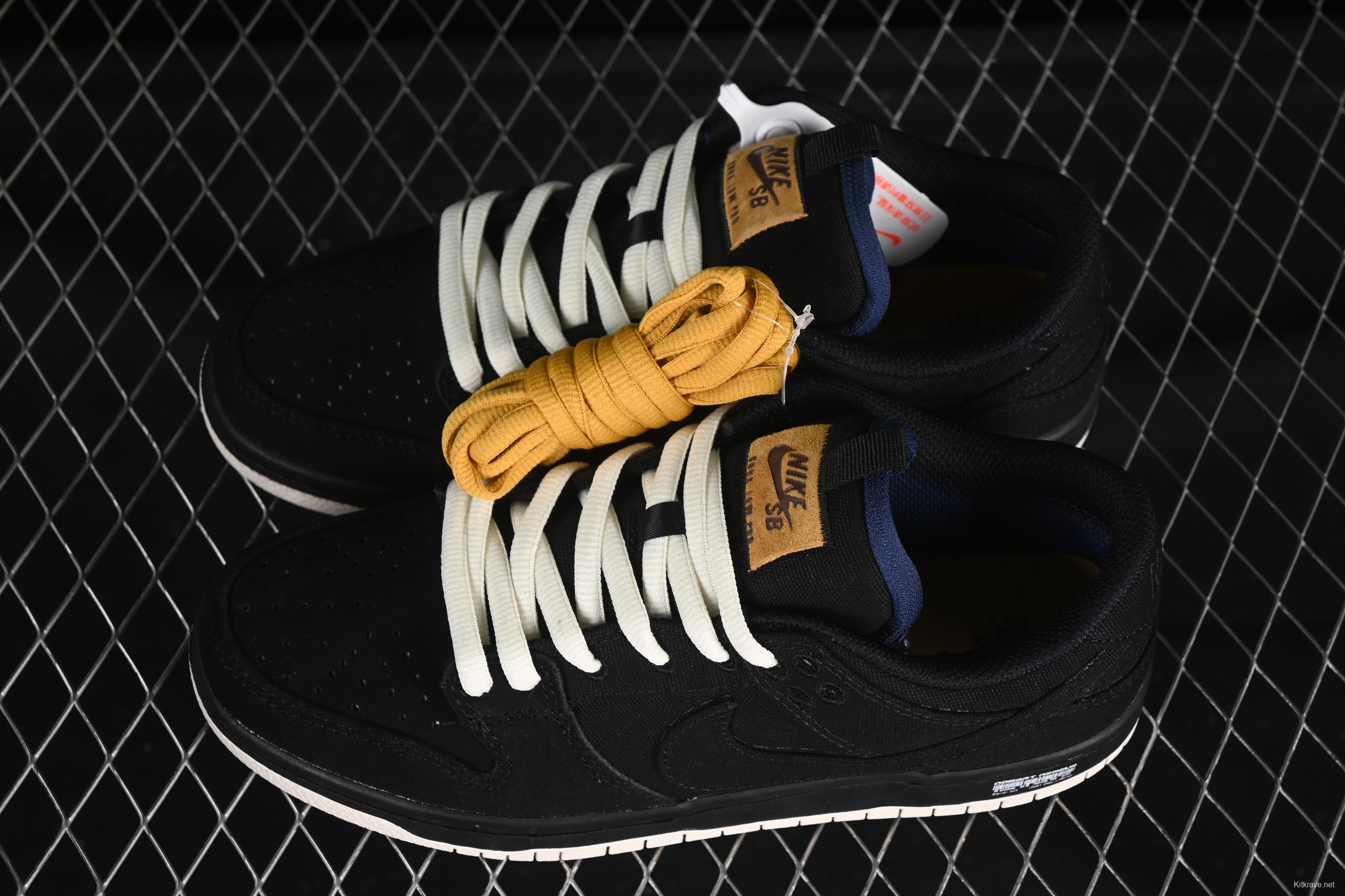 Nike SB Dunk Low Black Hole Low-Top Skateboarding Shoes - DX6775-400