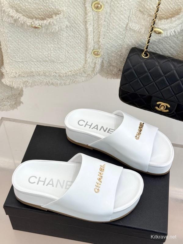 2025 Slippers Chanel White Leather Slippers KFY00250
