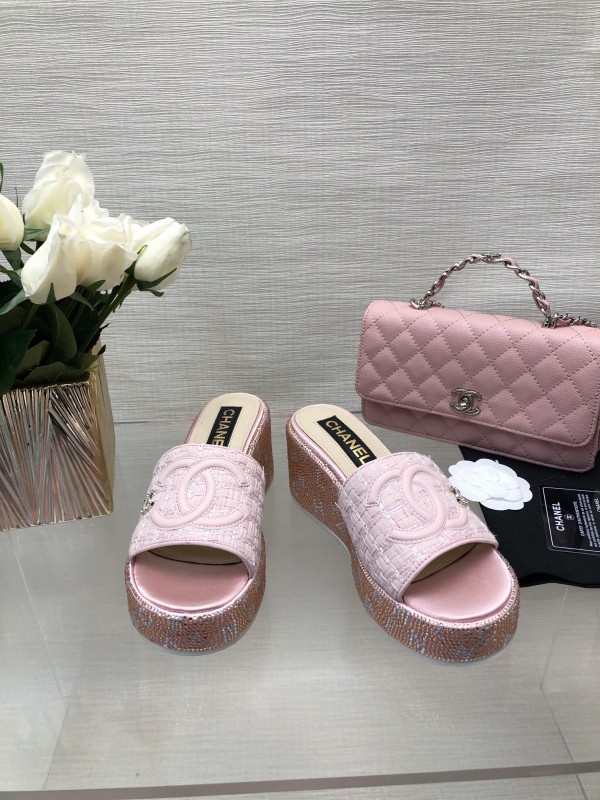 2025 Women Chanel Pink Tweed Platform Slippers LY00320