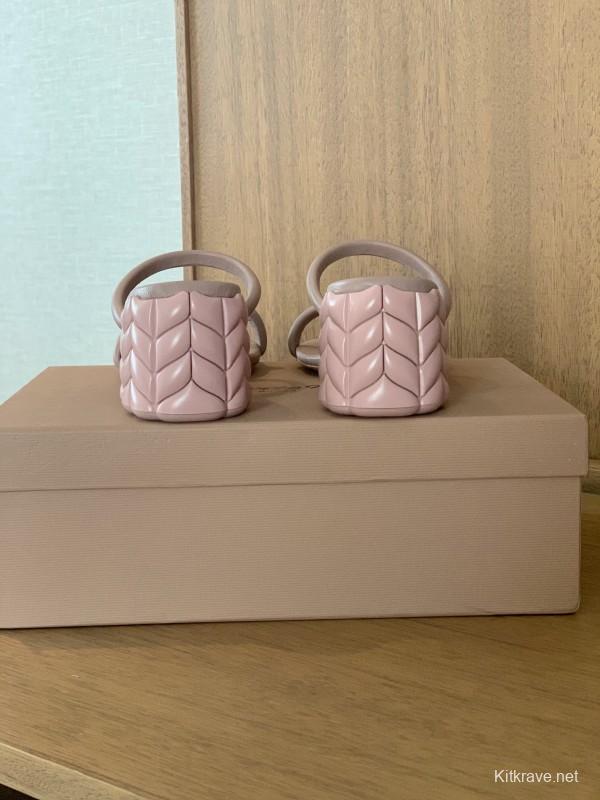 2025 Women Gianvito Rossi Beige Leather Slippers KFY00260