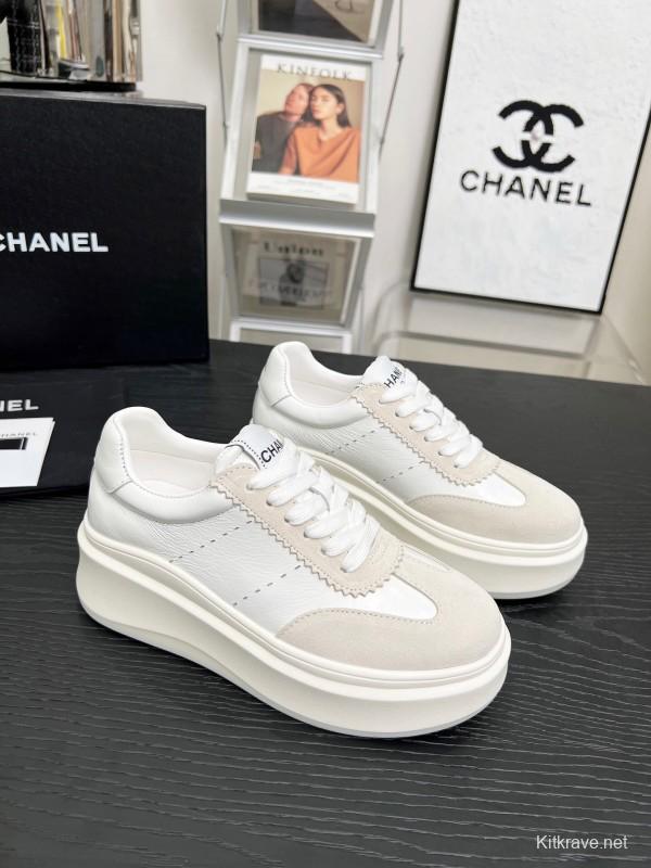 2025 Women Chanel White Beige Leather Suede Sneakers LY00290