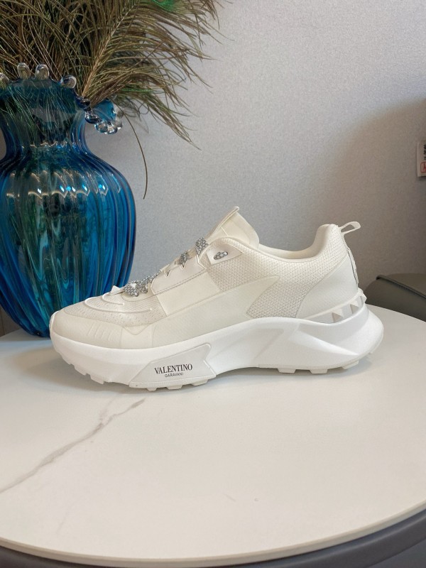 2024 Unisex Valentino White Leather Sneakers MJ00340