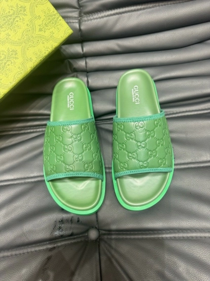 2024 Unisex Gucci Green Leather Mules MJ00200