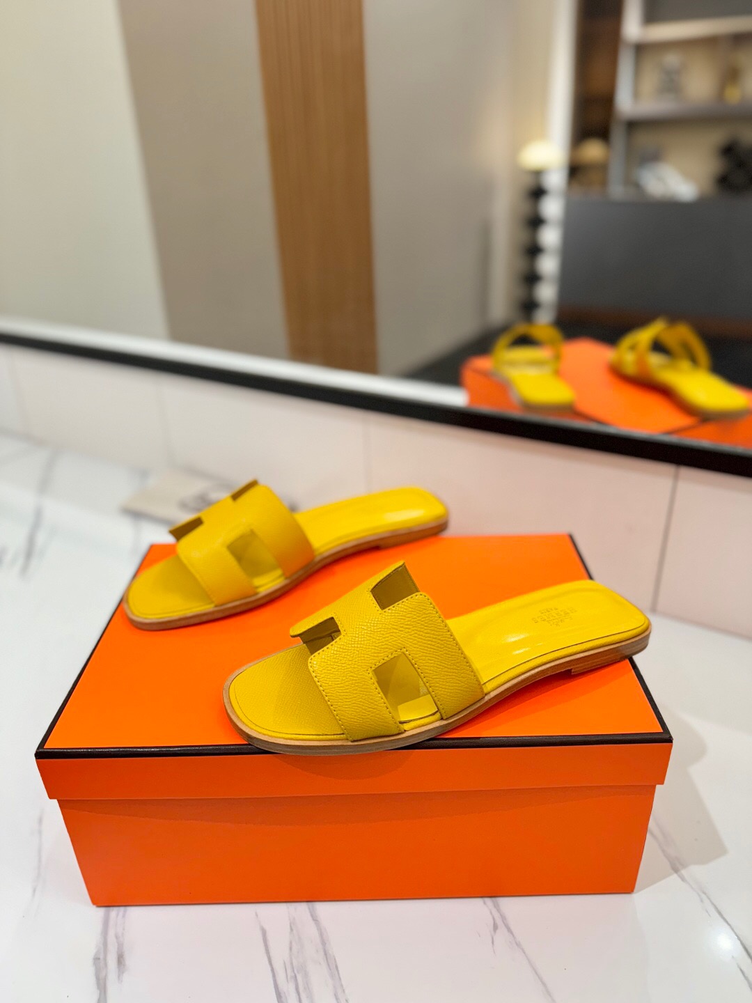 2025 Women Hermès Yellow Leather Slippers