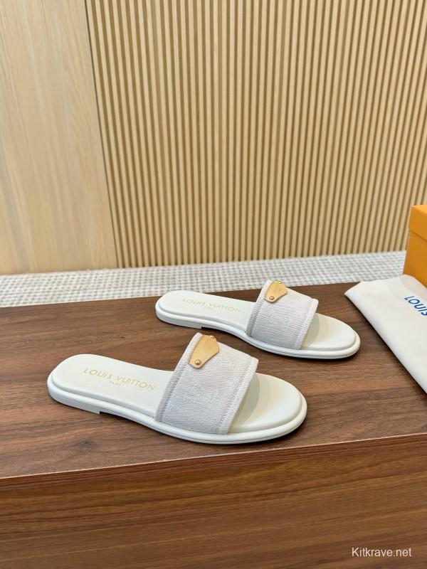 2025 Women Louis Vuitton White Leather Slippers LY00200