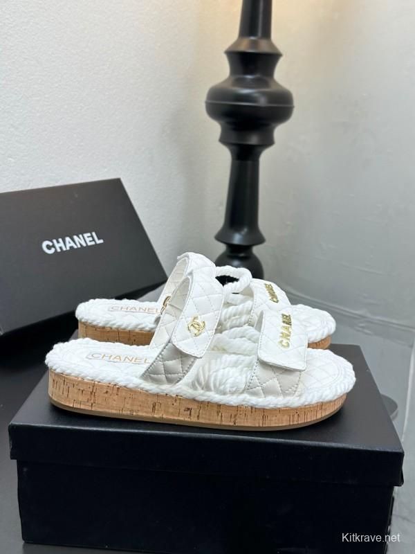 2025 Slippers Chanel White Quilted Fabric Cork Sole LY00250