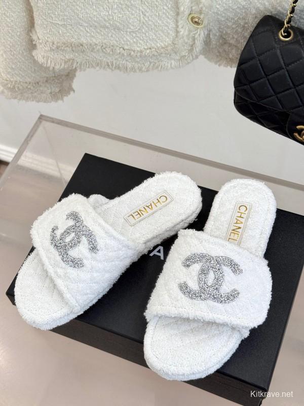 2025 Slippers Chanel White Terry Cloth Crystal CC Logo KFY00220