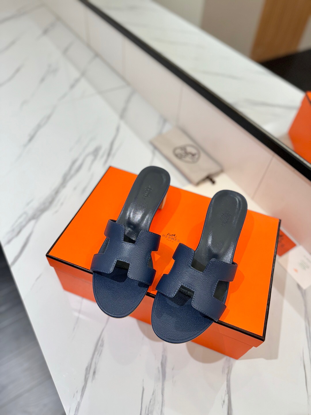 2025 Women Hermès Navy Leather Heeled Sandals