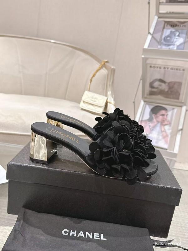 2025 Women Chanel Black Leather Slippers Floral B2032-2