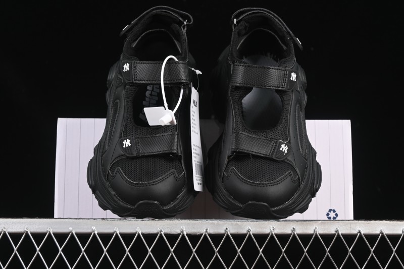 Adidas NY MLB Winner Chunky Mask New York Yankees Height Increase Platform Sandals - 3ASDW015350BKS