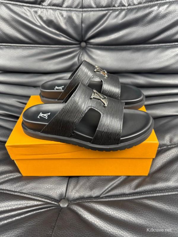 2025 Men Louis Vuitton Black Leather Slippers AS00170