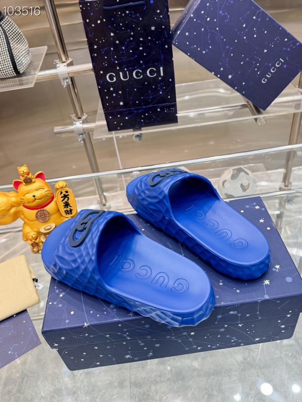 2025 Men Gucci Blue Rubber Slippers Interlocking G KFY00170