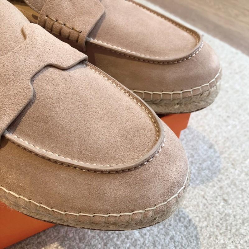 2025 Unisex Hermès Beige Suede Calfskin Loafers AS00380