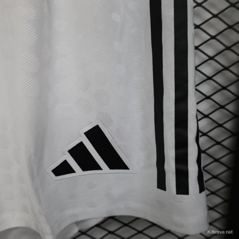 Player Version 25/26 Newcastle United Home Shorts