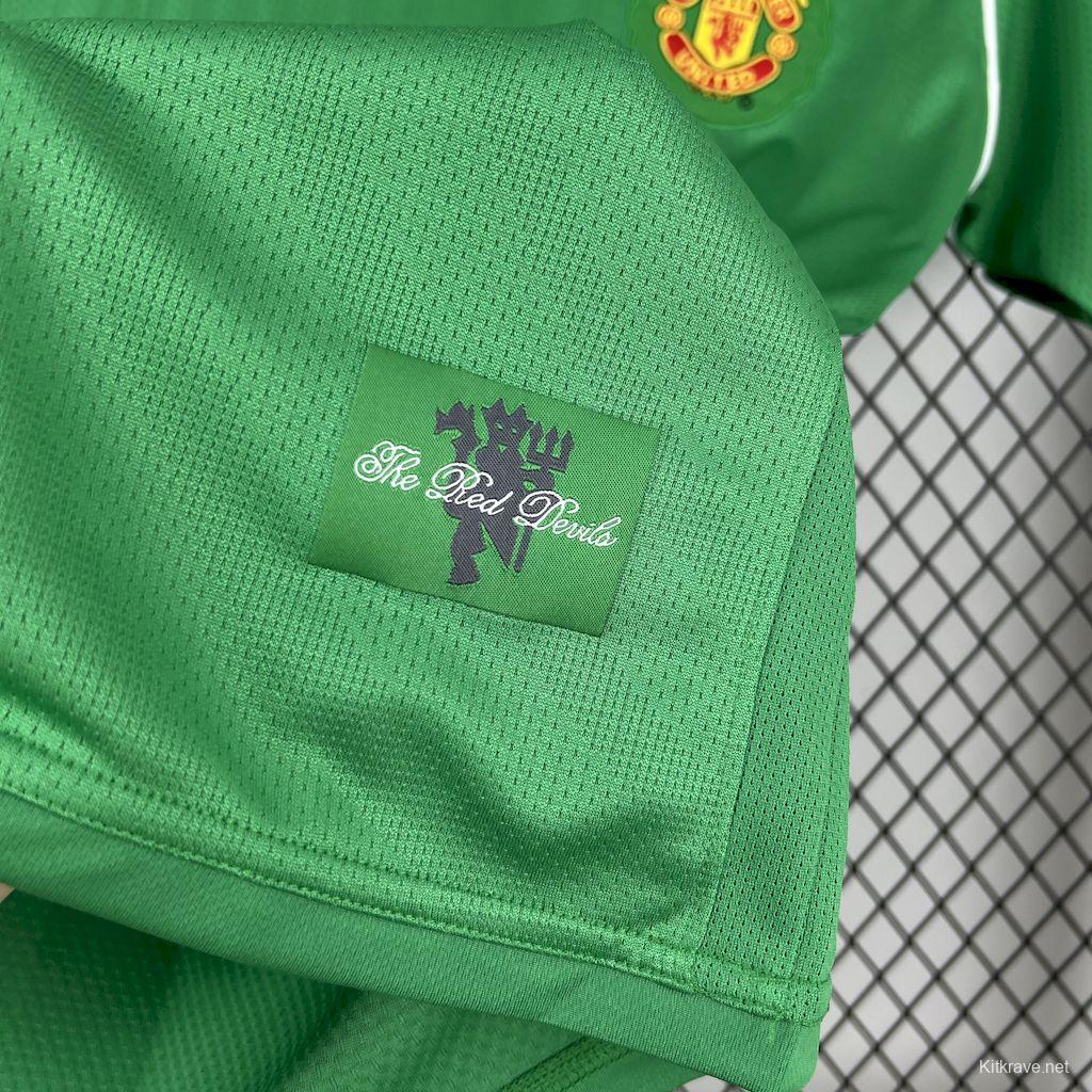 2007/08 Manchester United Green Goalkeeper Retro Jersey