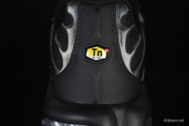 Nike Air Max Plus Retro Running Shoes with Air Cushion Technology - HJ9743-001