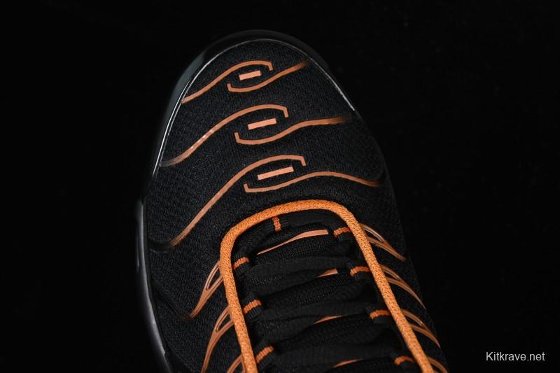 Nike Air Max Plus Retro Running Shoes with Air Cushion - FN6949-400