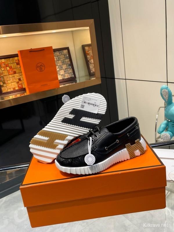 Hermès Classic Casual Sports Shoes with Exaggerated H Logo and Height Increase - LY00300