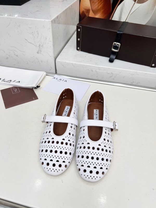 Alaia 2025/SS Perforated Ballet Flats - LY00320