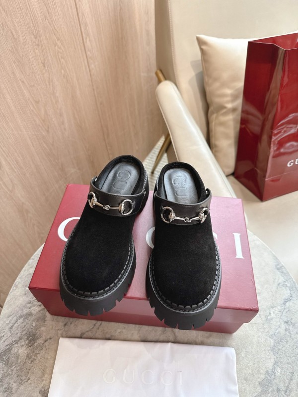 Gucci Women's Mule Shoes with Horsebit Detail - LY00300