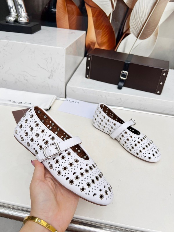 Alaia 2025 SS Perforated Ballet Flats - LY00320