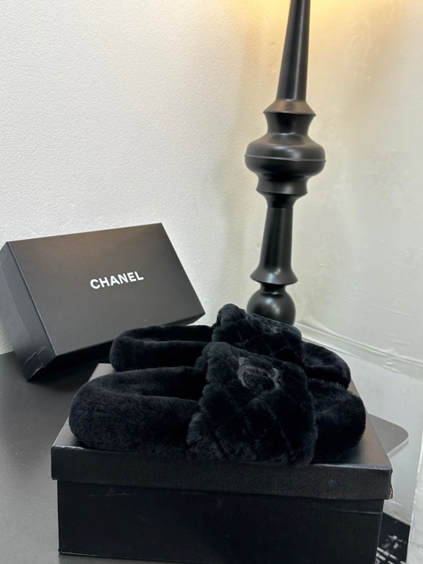 Chanel 2025 SS Fashion Fur Slippers - LY00250