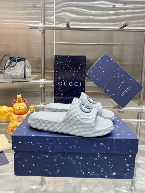 Gucci Lido Interlocking G Textured Rubber Sandals for Men - AS00170