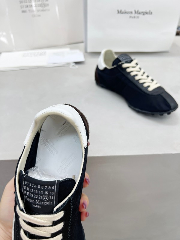 Maison Margiela Couple Sports Casual Shoes - AS00240