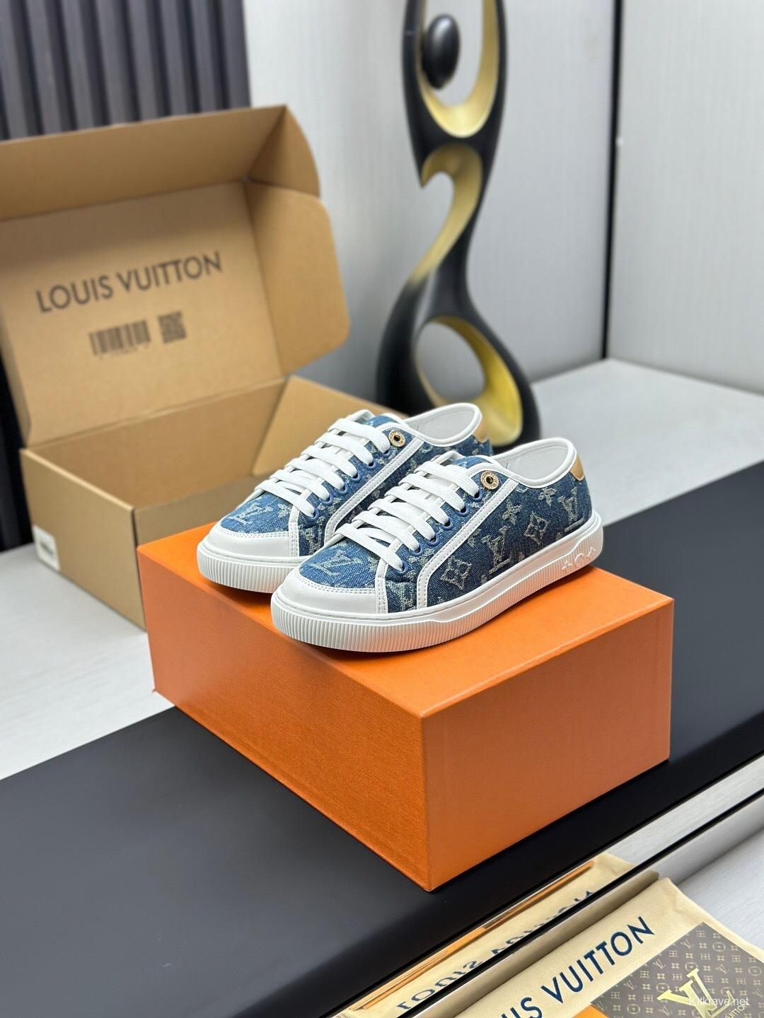 Louis Vuitton Time Out Series Animal Print Casual White Sneakers - AS00260