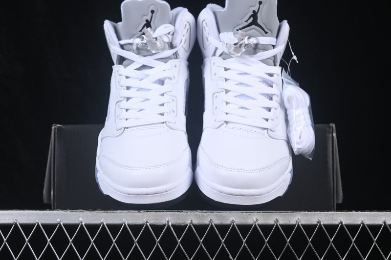 Nike Air Jordan 5 Retro Running Shoes with Metallic Silver Accents and Classic White Upper - HQ7978-103